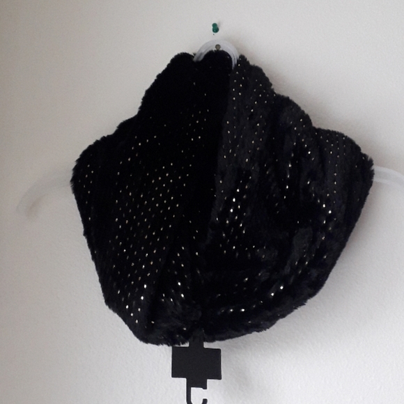 NWT Faux Fur Supper Soft Neck Warmer - Picture 3 of 7